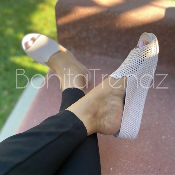 Jelly PVC Laser Cut Wedge Sandals - Picture 2 of 5